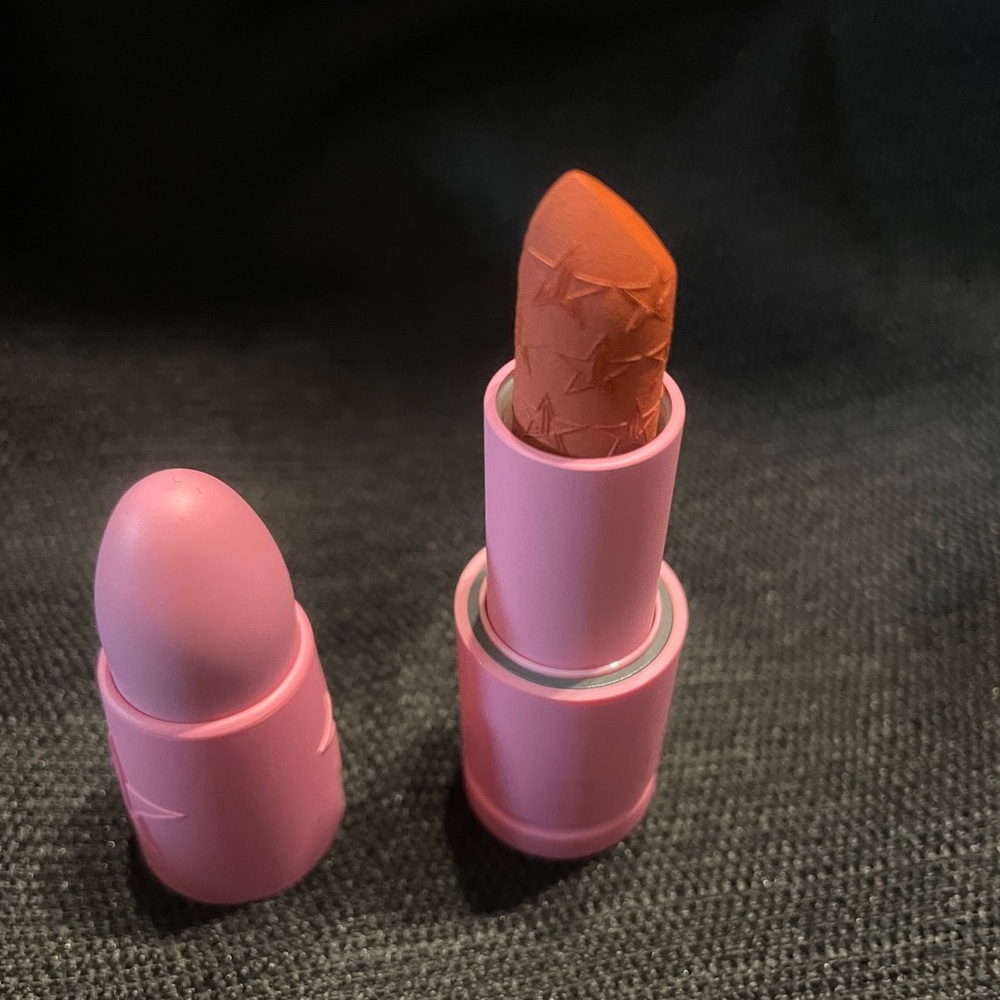 NIB Jeffree Star Velvet Trap Lipstick in Libra Lynn Full Size 3.3g